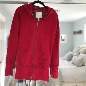AMERICAN EAGLE SUPER SOFT RED SWEATSHIRT LONG